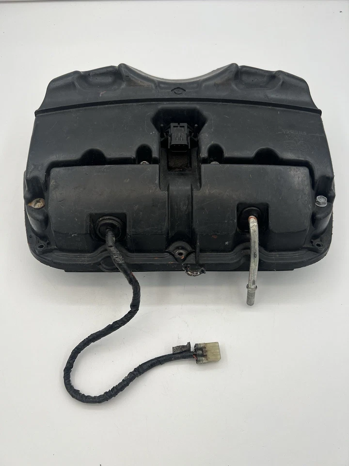 Yamaha Yzf R6 2006/2007 OEM CAJA DE AIRE SUPERIOR CON INYECTORES Y SENSOR usada Foto 2 de 4