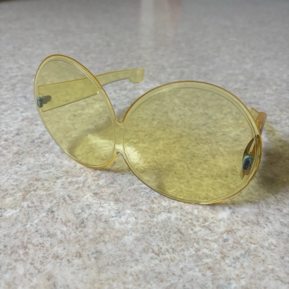 复古 Bausch & Lomb 1960 年代贝壳太空时代虫黄色太阳镜 B&L 复古 — 第 2/4 张图片