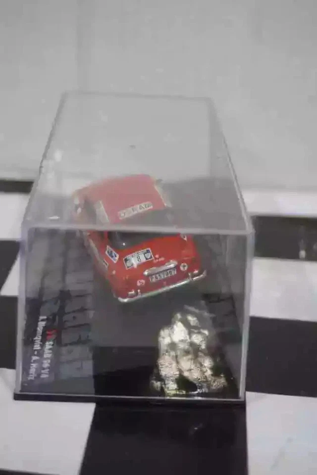 Atlas Ixo based Saab 96 V4 Rally Sweden 1972 #8 S.Blomqvist 1/43 - Image 2 of 4