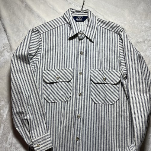 Vintage 90s Woolrich Button Up Shirt White Gray Stripe Chore Outdoor Flannel M - Picture 2 of 14