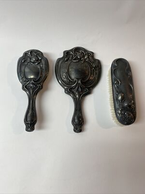 VINTAGE 19TH CENTURY WALLACE BROS. SILVER COMPANY 300 VANITY SET MIRROR BRUSHES
