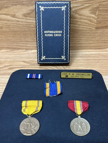 Military Medals Lot - WWII National Defense American Defense Estate Find! Read - Picture 1 of 14