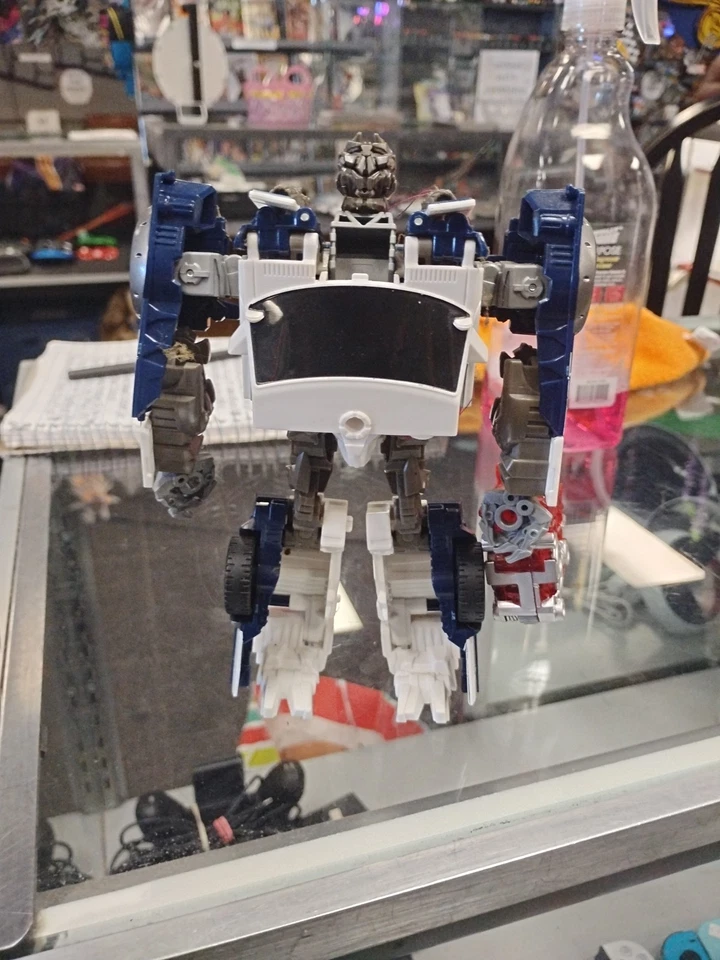 2018 Hasbro Transformers Bumblebee Movie Figure Barricade  - Image 4 of 4