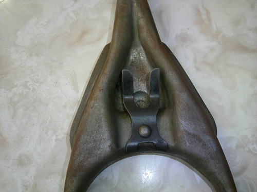 NOS Clutch Fork 1939 1940 1941 1942 1946 1947 1948 Oldsmobile 6 & 8 Cyl. 411539 - Picture 6 of 6