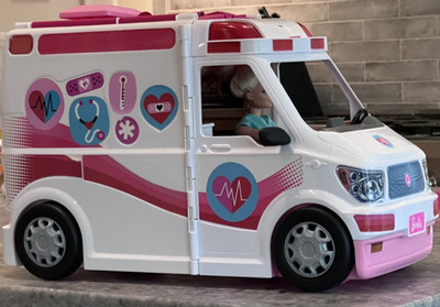 Barbie Ambulance & Care Clinic 17  with Sirens & Lights TESTED & Works