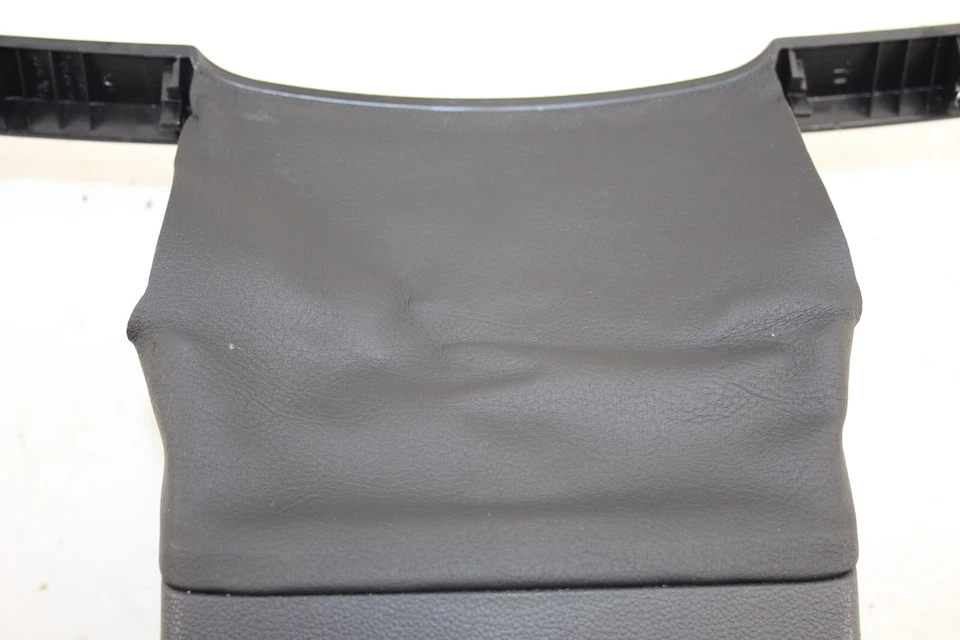 2015-2021 Volkswagen GTI Steering Shroud Trim Cover OEM Foto 4 de 4