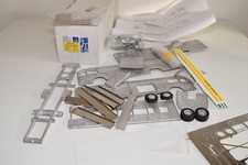 UU 1:43 SMTS SPEC 03 TEAM LOTUS CAR TRANSPORTER JPS JOHN PLAYER SPECIAL KIT MIB