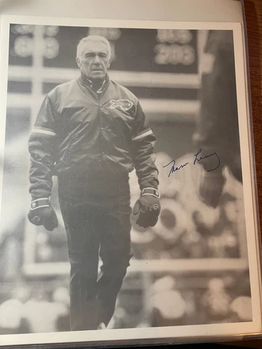BUFFALO BILLS MARV LEVY   SIGNED 8X10 PHOTO    Hall of fame