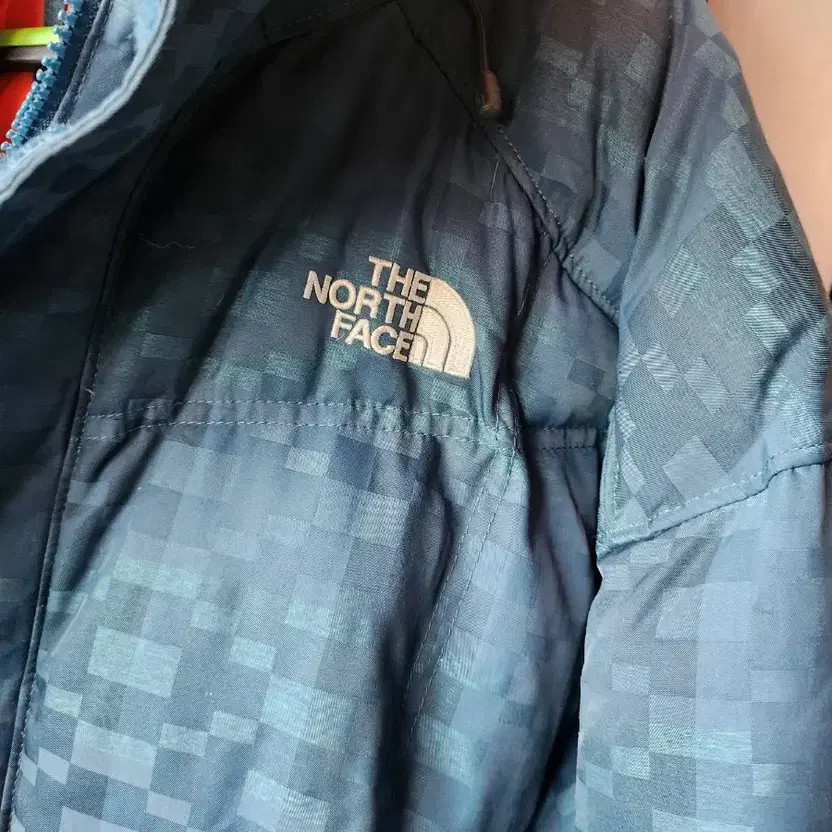 The North Face Checked Pattern Down Puffer Jacket… - image 8