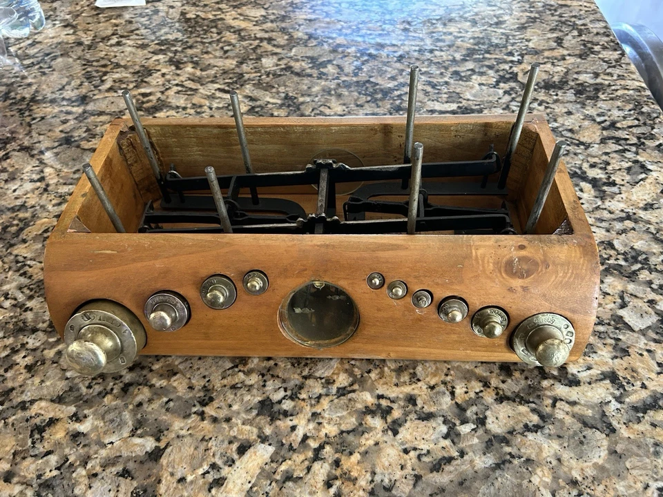 古董意大利平衡秤,带全套校准重量。 — 第 3/4 张图片