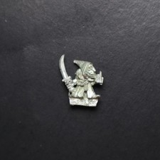 Orchi e Goblin, Goblin notturno, dito medio, metallo, officina giochi, 