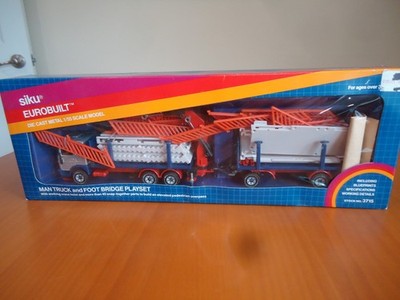 SIKU Eurobuilt 1/55 Scale Man Truck and Foot Bridge Playset No. 3715