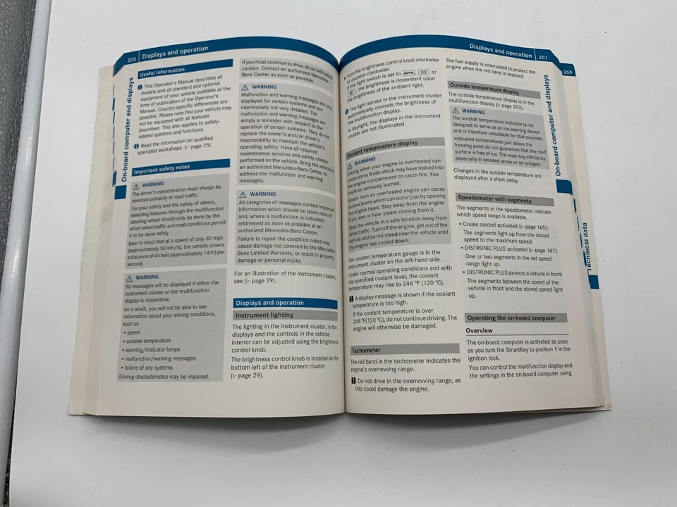 Mercedes-Benz C250 2013 juego manual del propietario con estuche OEM C03B22050 Foto 4 de 4