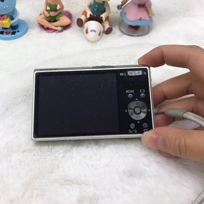 Sony Cybershot DSC-T30 Digital Camera 7.2 MP 3x Optical Zoom Built