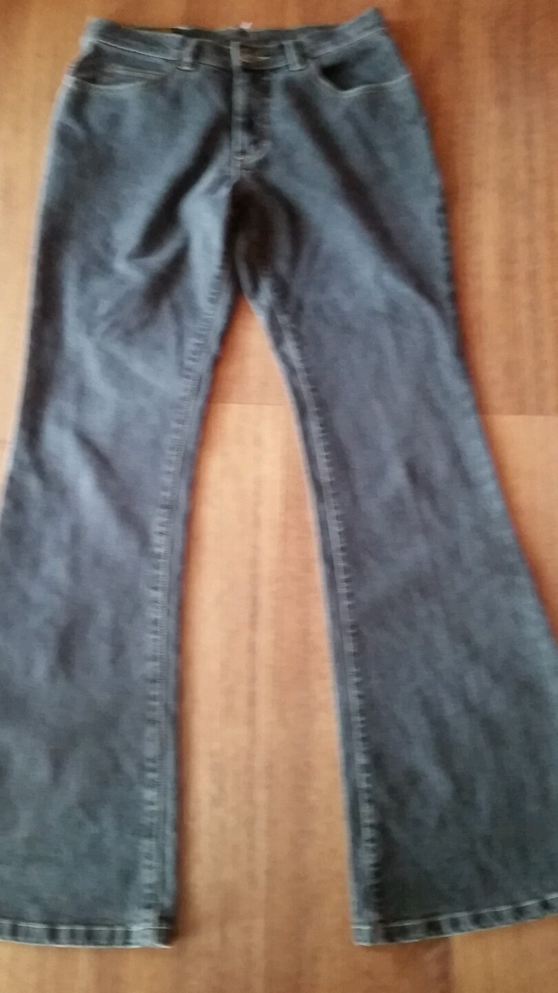 Picture 1 of 2
