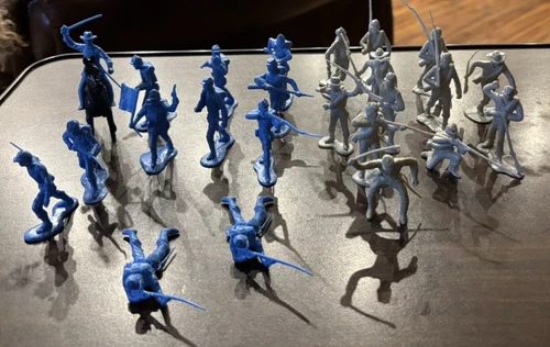 VINTAGE Marx Heritage BLUE & GRAY CIVIL WAR SOLDIERS 26-Pc Set Plastic (1970s)