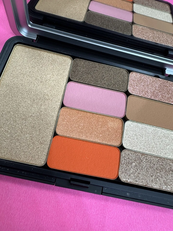 Makeup Forever Artist Color Face & Eyeshadow Pro Palette Shade 002 Berry - Image 3 of 4