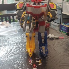 Power Rangers Megazord Transforming Robot Toy...