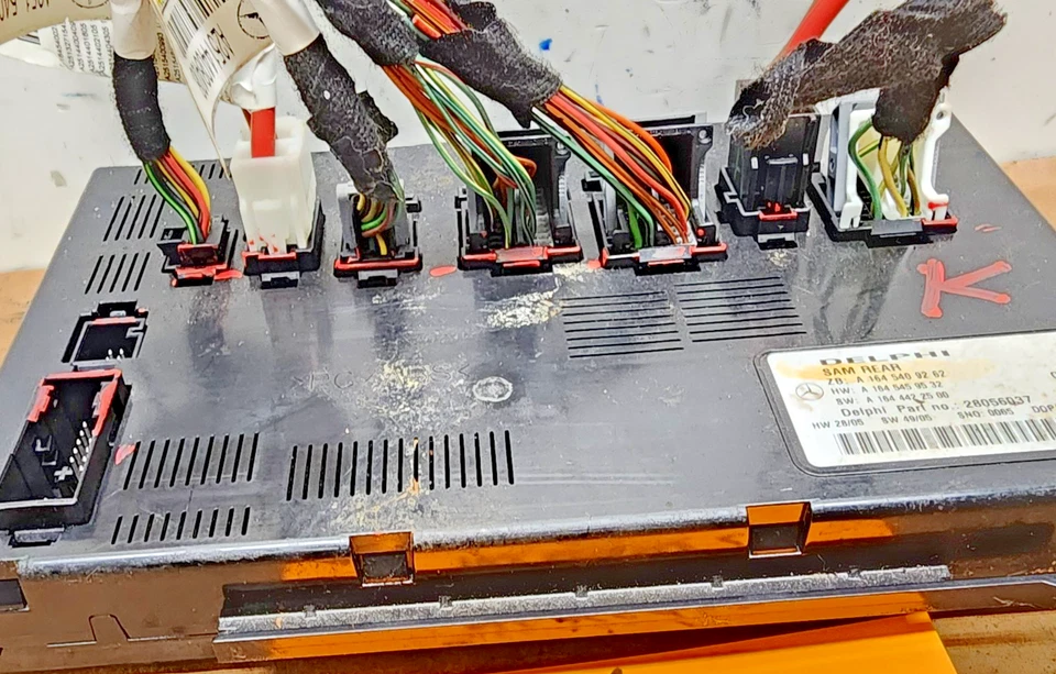 Mercedes-Benz R350 R320 R500 2006-2011 módulo SAM trasero Delphi A1645409262 OEM Foto 3 de 4