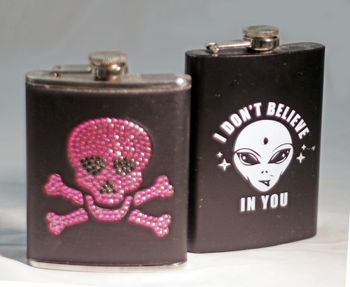 FLASKS 8 oz Blk Paint Smaller 7 oz Leather Stainless Steel UnBrands Lot of 2