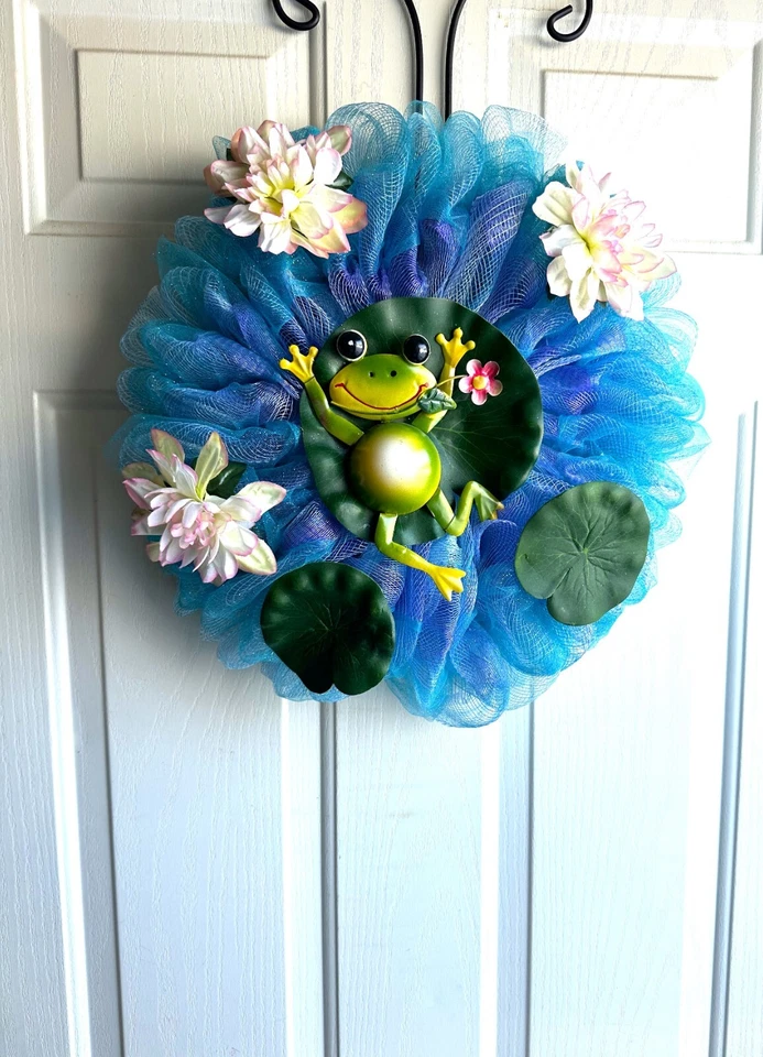 Frog Wreath, Frog in Pond Wreath, Pond Frog, Pond Lillies and Frog Wreath, FROG - Image 2 of 4