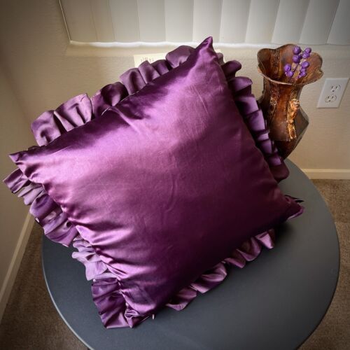 Set of 2 Surya Prom Purple Ruffled Pillow 20x20x4, Down Fill, 2 pillow - Picture 3 of 8