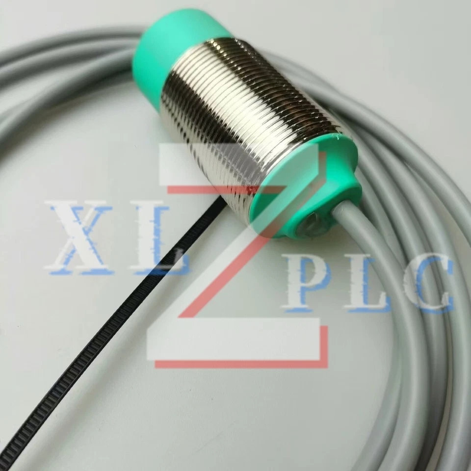 1PCS New PEPPERL+FUCHS NBN15-30GM60-I3-5M Proximity Sensor In Box* - Image 3 of 3