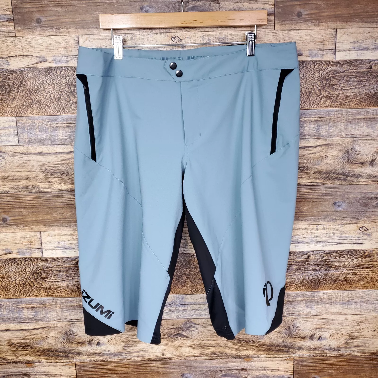 pearl-izumi elevate biking shorts