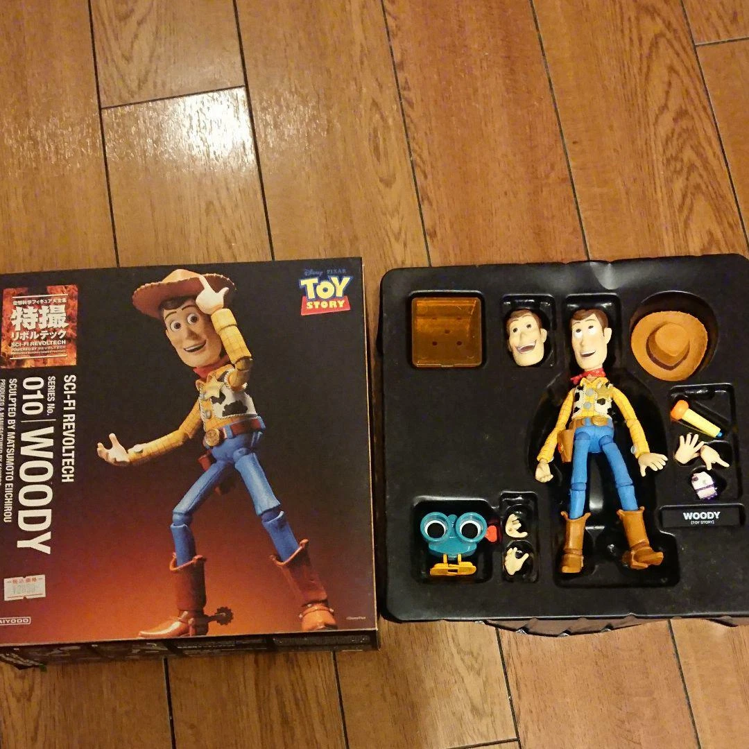 Tokusatsu Revoltech Toy Story Woody Figure Doll Disney Cowboy