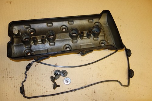 Suzuki Gsxr gsxr1000 1000 K1 K2 cylinder head cover engine motor - Picture 7 of 7