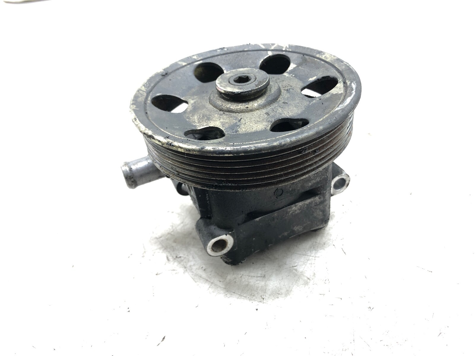 2014-2017 MASERATI QUATTROPORTE AWD POWER STEERING PUMP W/ PULLEY OEM.