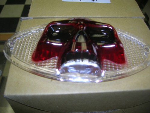 HARLEY CUSTOM CHOPPER BOBBER CATEYE 3 D SKULL TAILLIGHT LEN CLEAR & red bulb - Picture 4 of 7