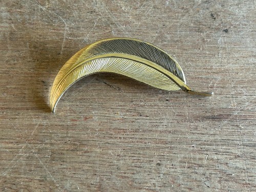 MCM Brass Tone Leaf Brooch Pin Mid Century Modern 2-1/2" Long Fashion Vintage - Imagen 20 de 24