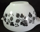 Vintage Pyrex Black Gooseberry 1 1/2 pt #447 Cinderella Mixing Bowl