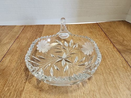 Cut Crystal Nappy Serving Dish with Etched Sunflowers - Picture 4 of 8
