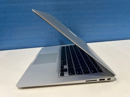 Apple MacBook Air 13,3" Core i5 1,6 GHz 4 GB 121 GB (2015) Grado B (MBA-9) - Imagen 2 de 5