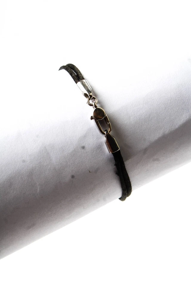 Pulsera Gucci para mujer de oro blanco de 18 quilates con cordón cruzado lateral de diamantes 7" 8,8 g ~ 1,0 CTW Foto 2 de 4