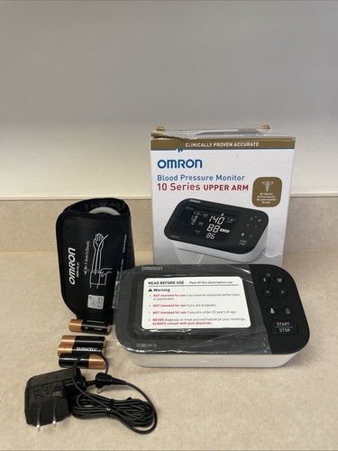 PRE-OWNED Omron 10 Series Upper Arm Blood Pressure Monitor AFib Screening BP7465