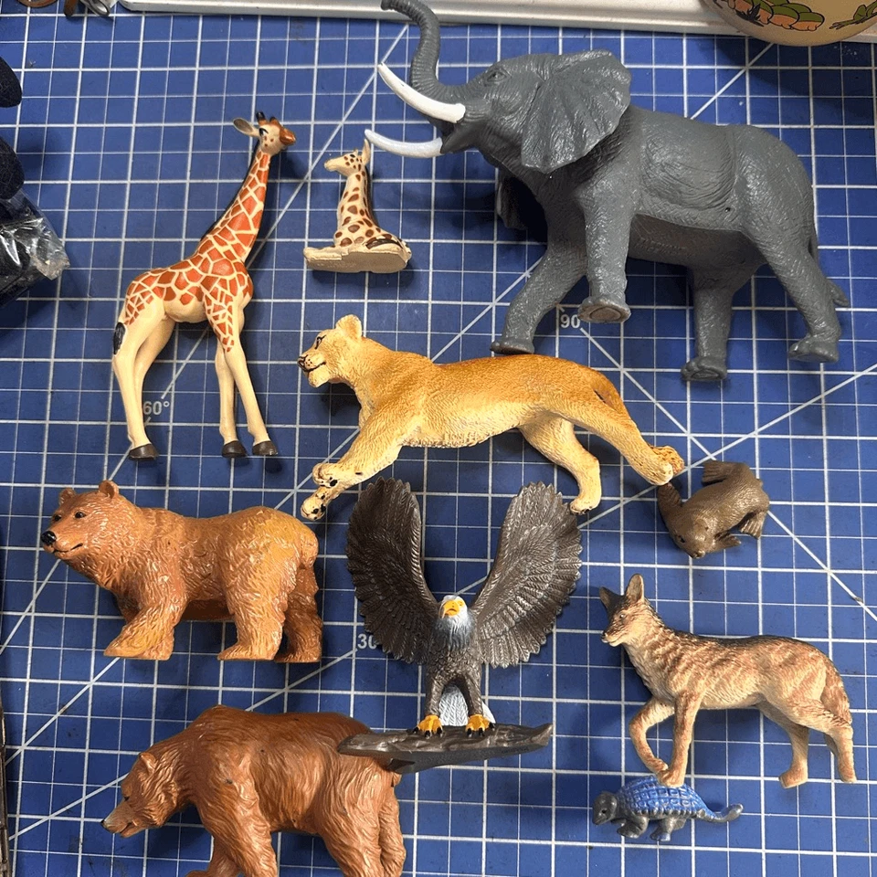 ЗООПАРК животное реалистичная фигурка животного комплект 8 шт жираф медведь лев орел койот E - Изображение 2 из 2