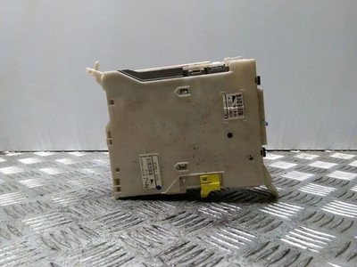 LEXUS IS II GSE2, ALE2, USE2 Sicherungskastenmodul 8273053022 03007C27 2.20 36219946