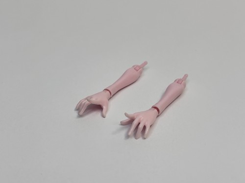 Monster High Skull Shores Draculaura Doll Arms Replacements - Picture 5 of 5