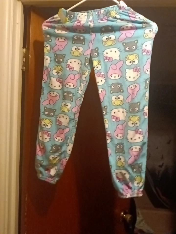 hello kitty ropa niños talla S6/6x Foto 3 de 4