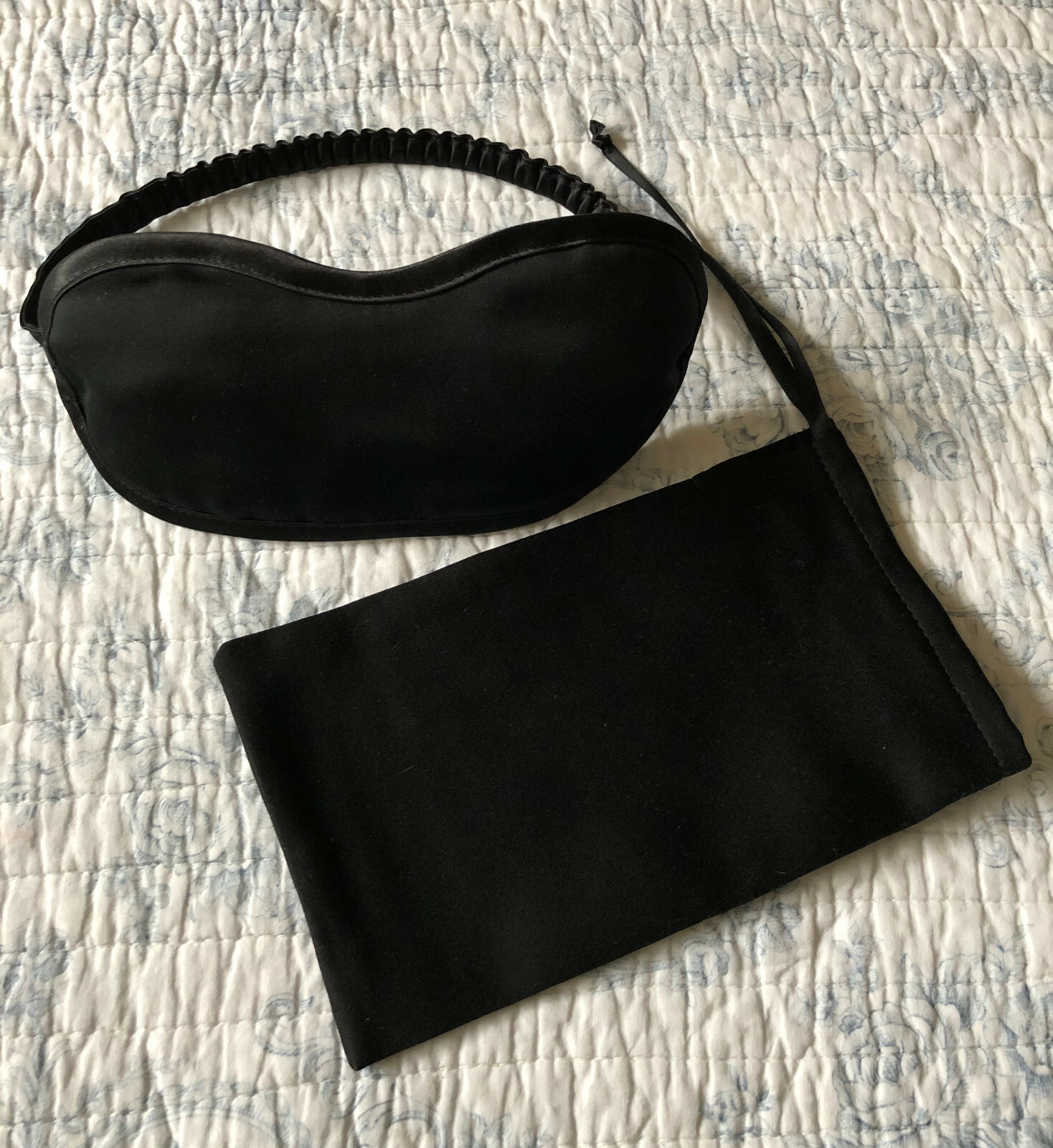Katrin Leuze * Satin Schlafbrille * Augenmaske * schwarz * mit Satinbeutel * NEU