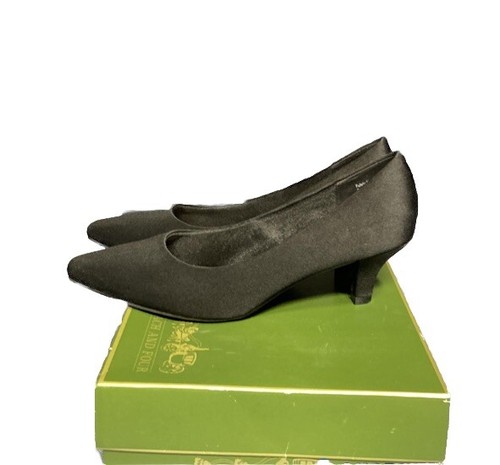 Coach and Four Womens Size 8.5 Almond Toe Heels Pump Black Shoes Worn Once Great - Picture 6 of 6