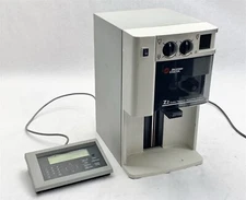 Beckman Coulter Z2 Cell Particle Counter and Size Analyzer 6605700 w/ Controller