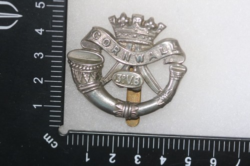 BRITISH ARMY CAP BADGE CORNWALL LIGHT INFANTRY 3RD VOLUNTEER BTN WHITE METAL