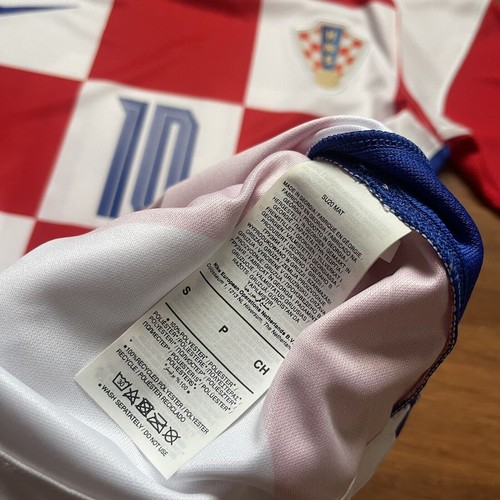 CROATIA NIKE 2020 EURO FOOTBALL HOME JERSEY #10 MODRIC SIZE “S” CD0695-100 - Picture 16 of 21
