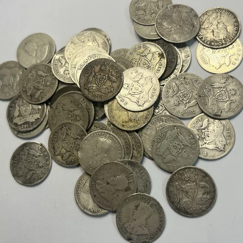 1915 Threepence Coin - Average Circulated - SCARCE George V Silver Predecimal - Picture 1 of 6