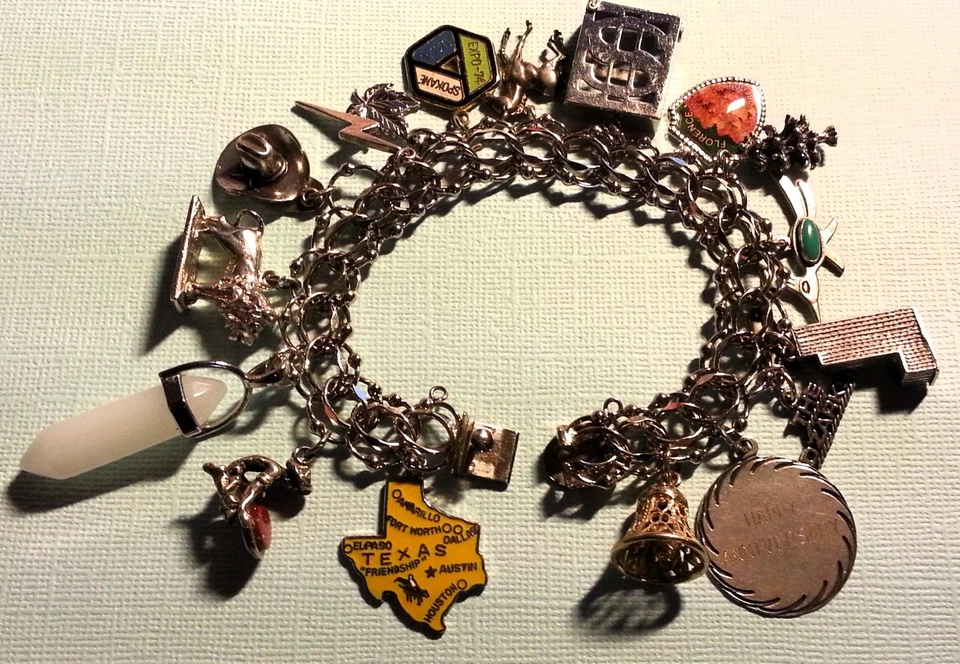 Vintage 60-70's Sterling Silver Bracelet & 17 Charms, Mixed Theme, Heavy 7.5" - Image 2 of 4