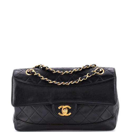 Chanel Vintage CC Chain Flap Bag Quilted Lambskin Medium